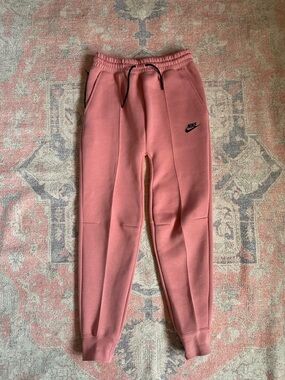 Nike Sportswear Tech Fleece Girls Jogger Pants Size Medium Pink - Like New